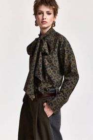 Essentiel antwerp KHALEESI