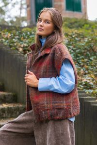 VEST LYNN