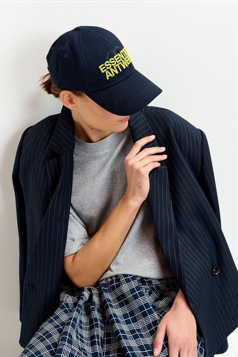 Essentiel antwerp ILOGO