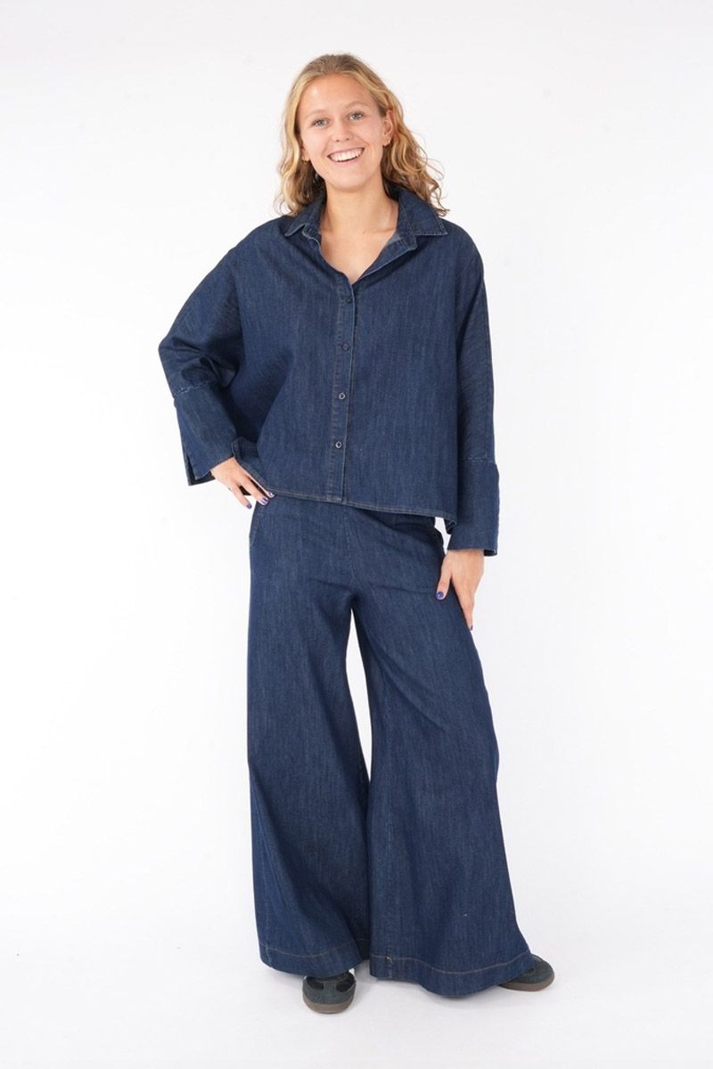 Black rose CAM LIPPA