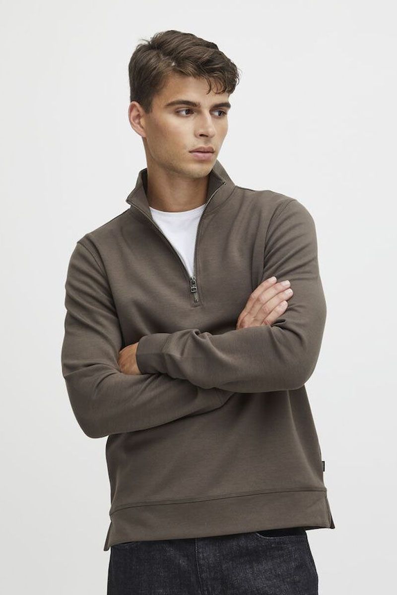 Casual friday 20504816