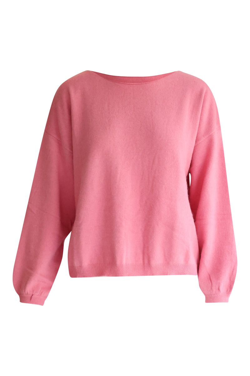 Twns the label LOS ANGELES