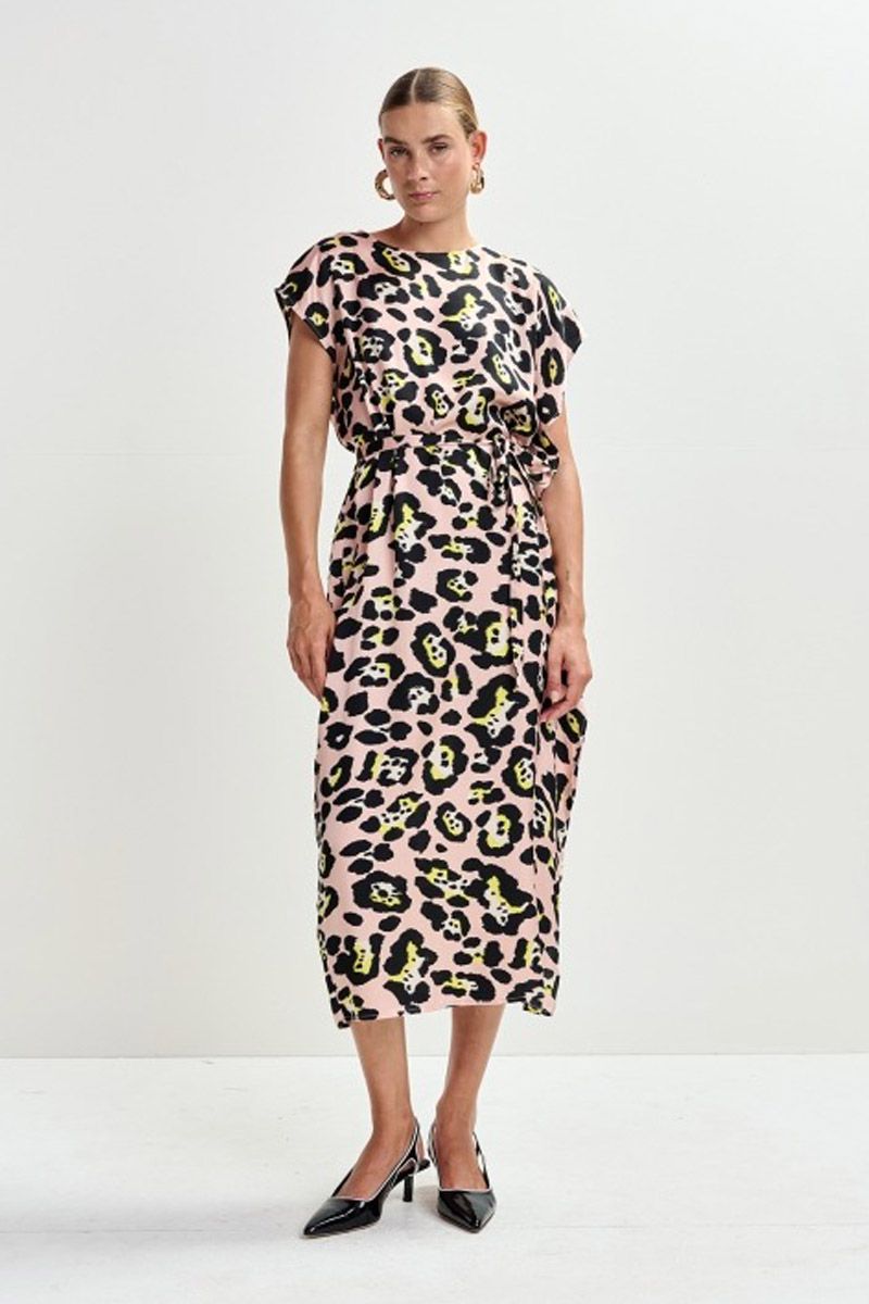 Essentiel antwerp JALIYAH