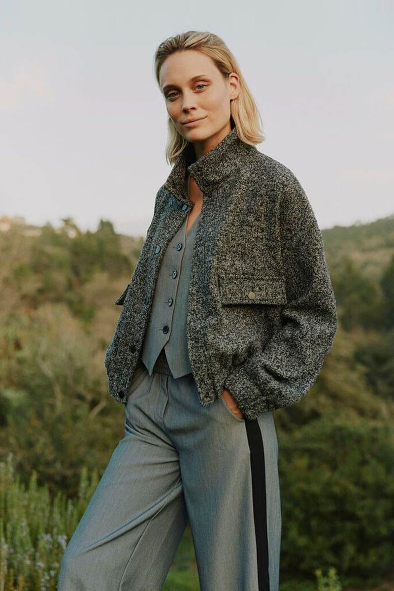 B.young 20816959 BYASTRIO