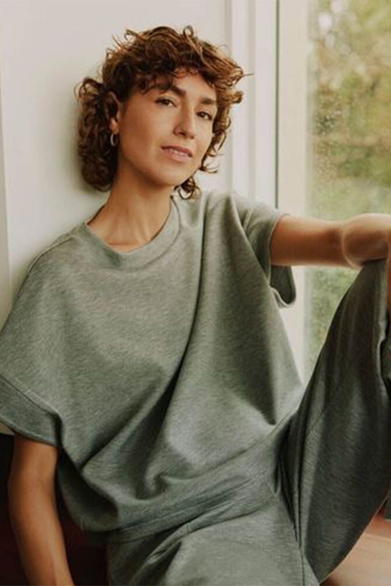 B.young 20817178 BYPUSTI