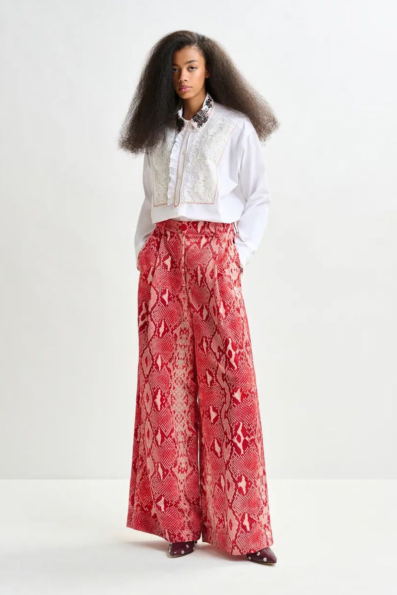 Essentiel antwerp IZPACHO