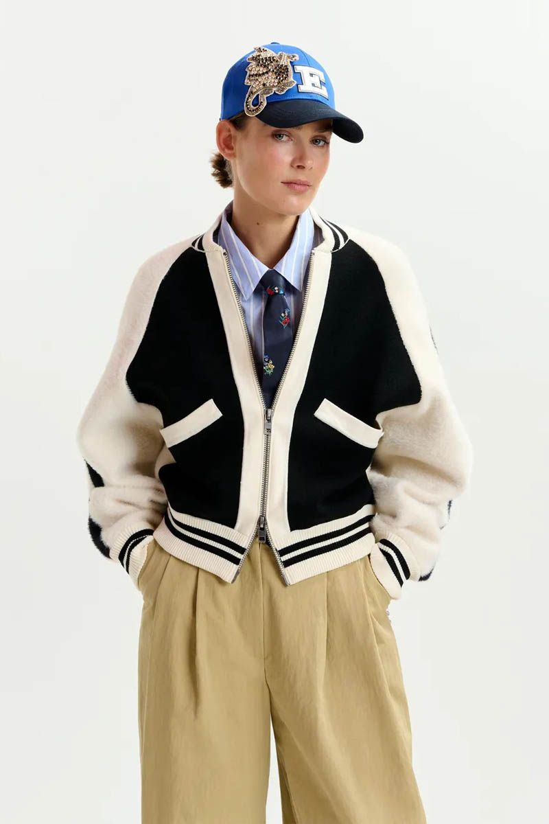 Essentiel antwerp IDOL