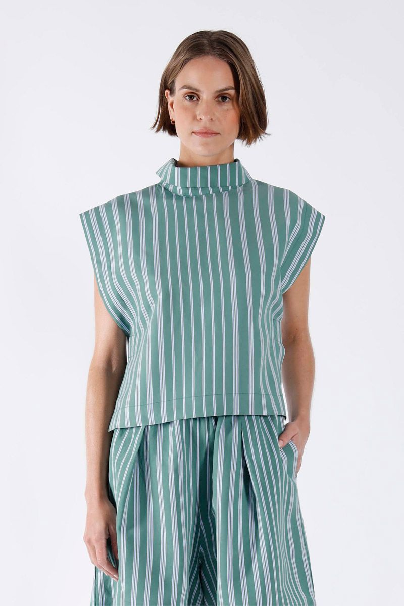 Julia june 126-GLOW-205